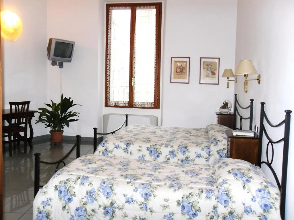 *** Bed & Breakfast B&B La Notte Blu Firenze Italia
